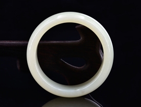 和田玉手镯和田玉青白玉手镯内径55mm扁条时尚款