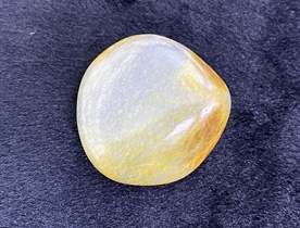 和田玉青玉籽料原石