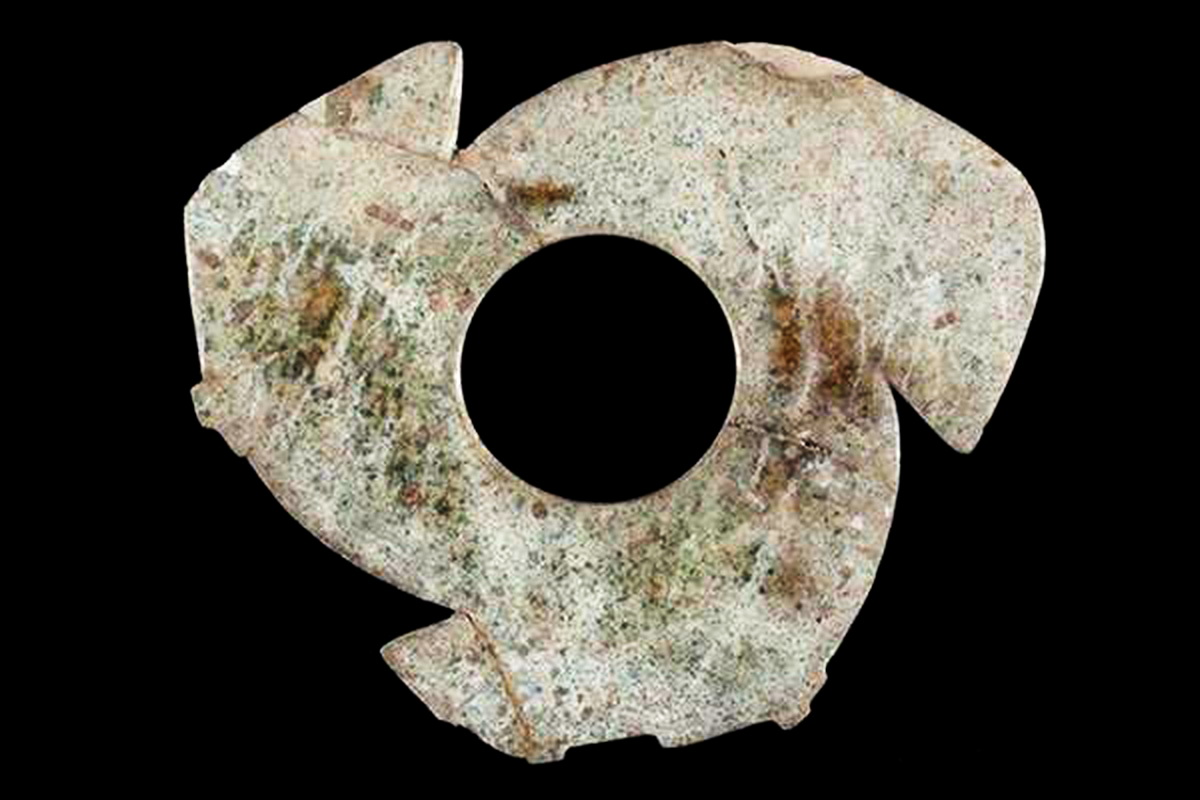 二、中国史前古玉器鉴赏(新石器时代约前10000年-前3000年前)
