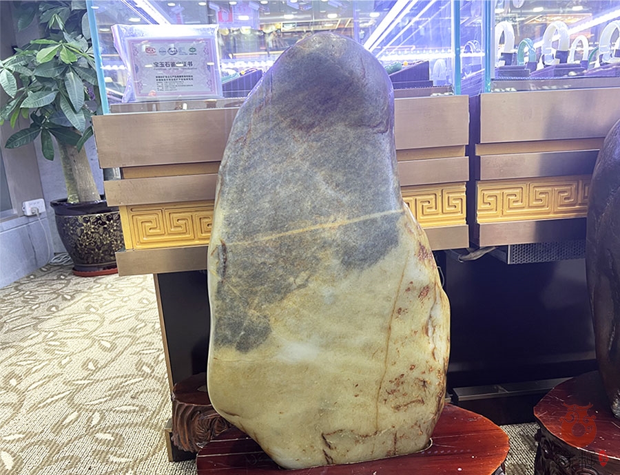 新疆和田玉矿地理分布与资源特点综述